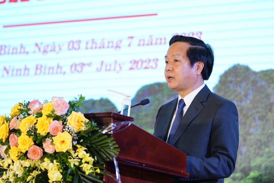 Chủ tịch UBND tỉnh Ninh Bình Phạm Quang Ngọc phát biểu tại Hội nghị
